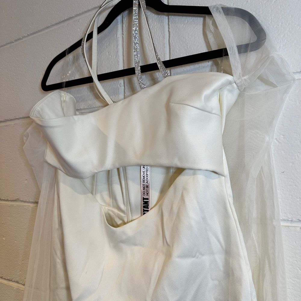NWT House of CB LouLou Dress - Picture 10 of 13